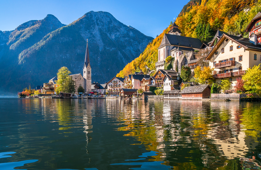 Hallstatt mountain village in fall, Salzkammergut, Austria